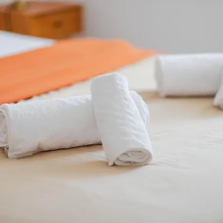 Anton Апартаменты Дессау